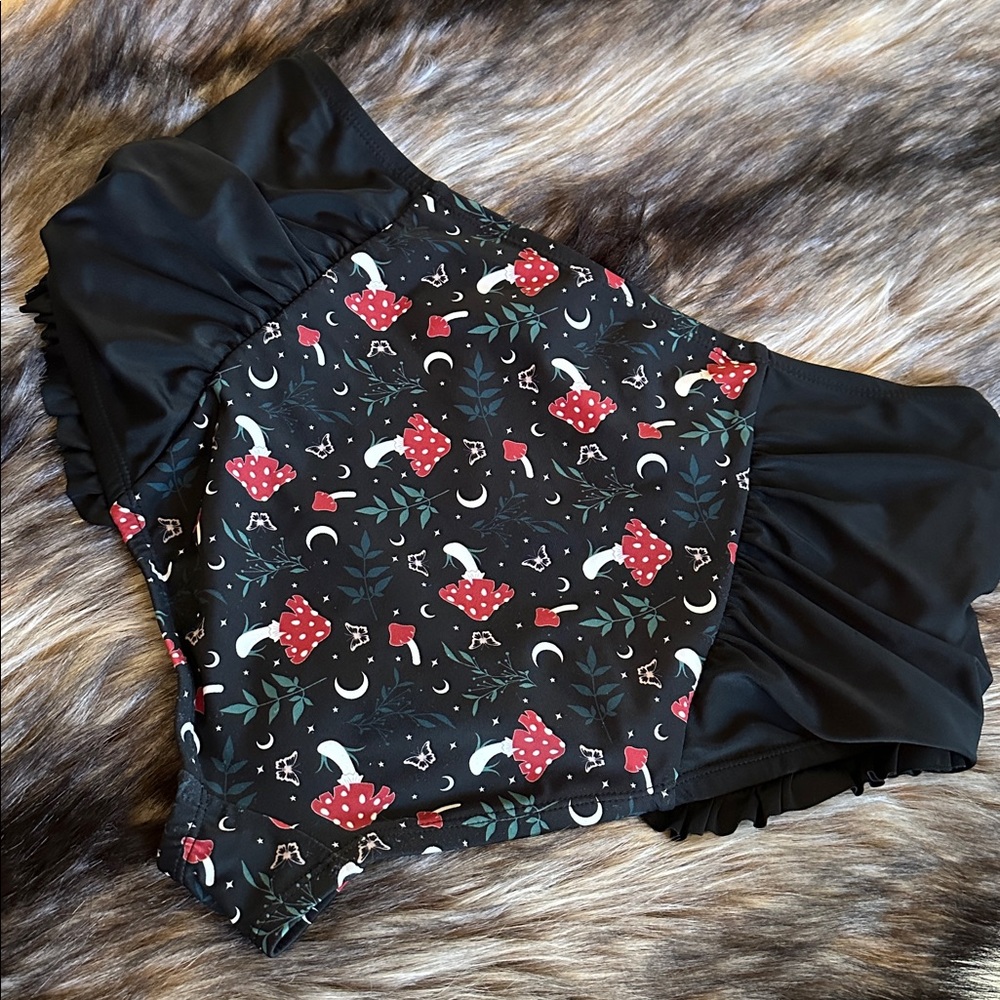 ๐ Hot Topic ๐ *NWOT* Women's Mushroom Print Cottage Core Scrunch Bikini Bottom - Picture 6 of 12